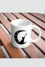 Ay Üzerinde Oturan Kedi Silüeti Temalı Porselen Kupa