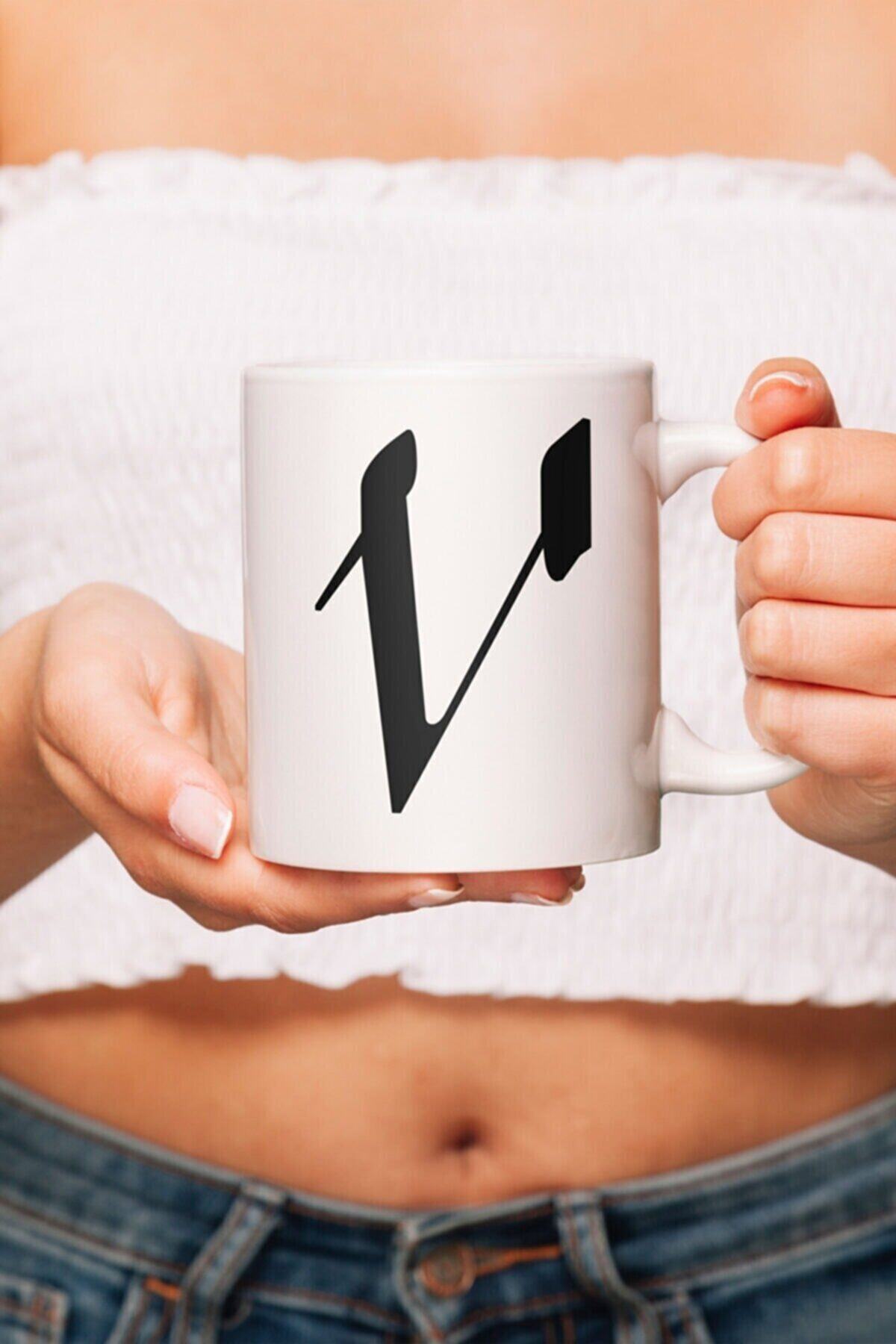 1_org_zoom-1938.jpg V Harfli Özel Tasarım Kupa - Görsel 1