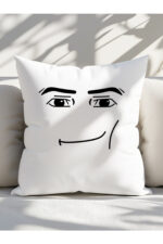 Roblox Man Face Yastık