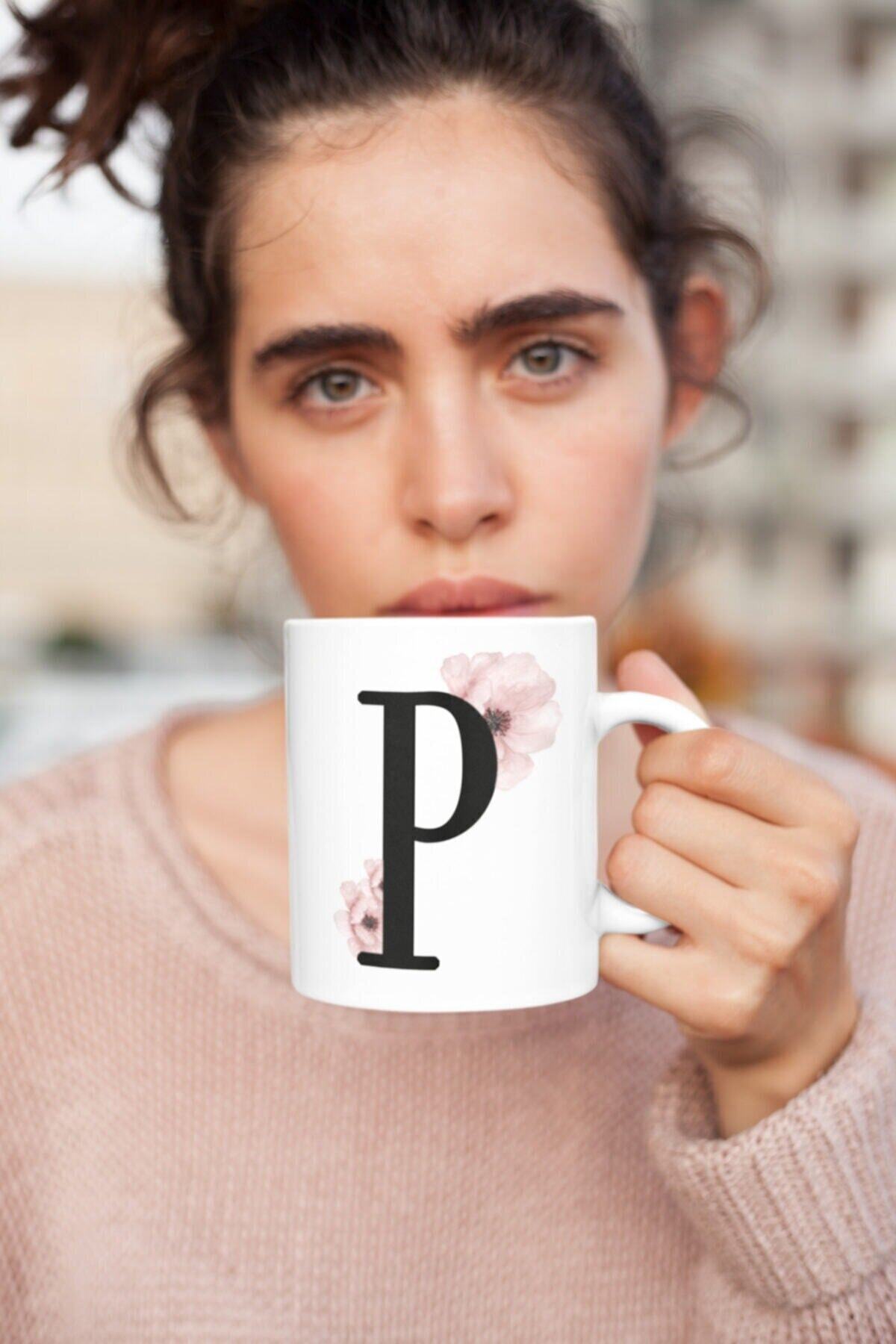 1_org_zoom-2612.jpg P Harfi Pembe Çiçek Baskılı Kupa Beyaz - Görsel 1